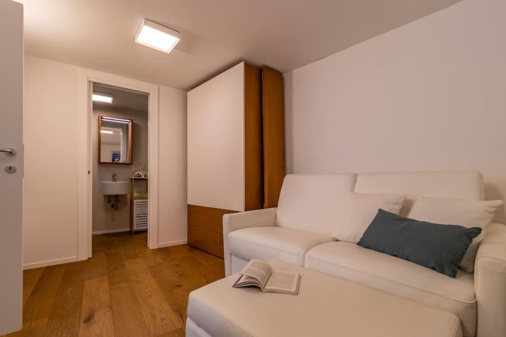 Cconforthotels Appartamento Domus Venezia Bari Bagian luar foto